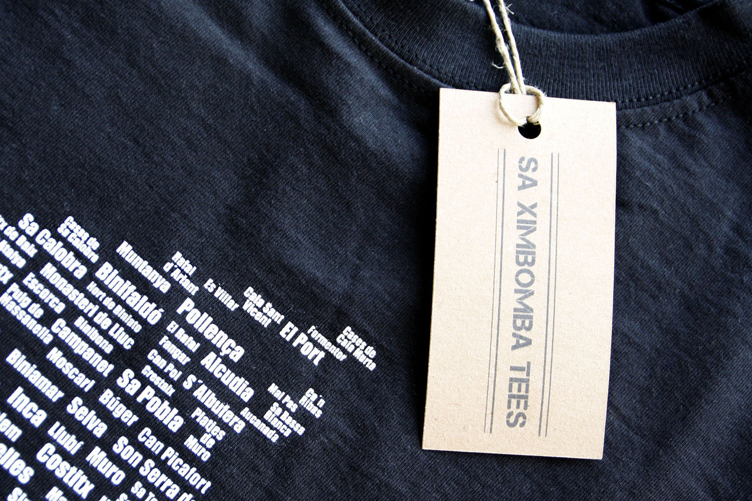 sx-tees-branding-05 Camiseta con etiqueta de Sa Ximbomba Tees